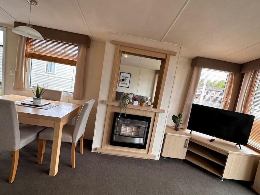 Swift Moselle 2 Bedroom Parkhome - Uddingston, Glasgow Eksteriør bilde